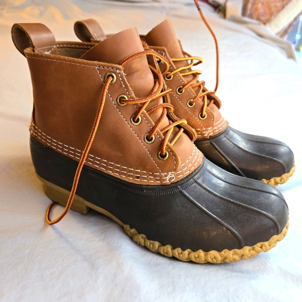 LL Bean Women's Duck Boots Bean Boots 8" sz 8 Wide 8D - EUC